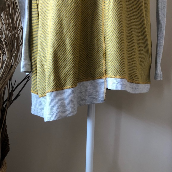 Anthropologie tunic style sweater top shirt size small S 0 2 4 - Picture 2 of 5